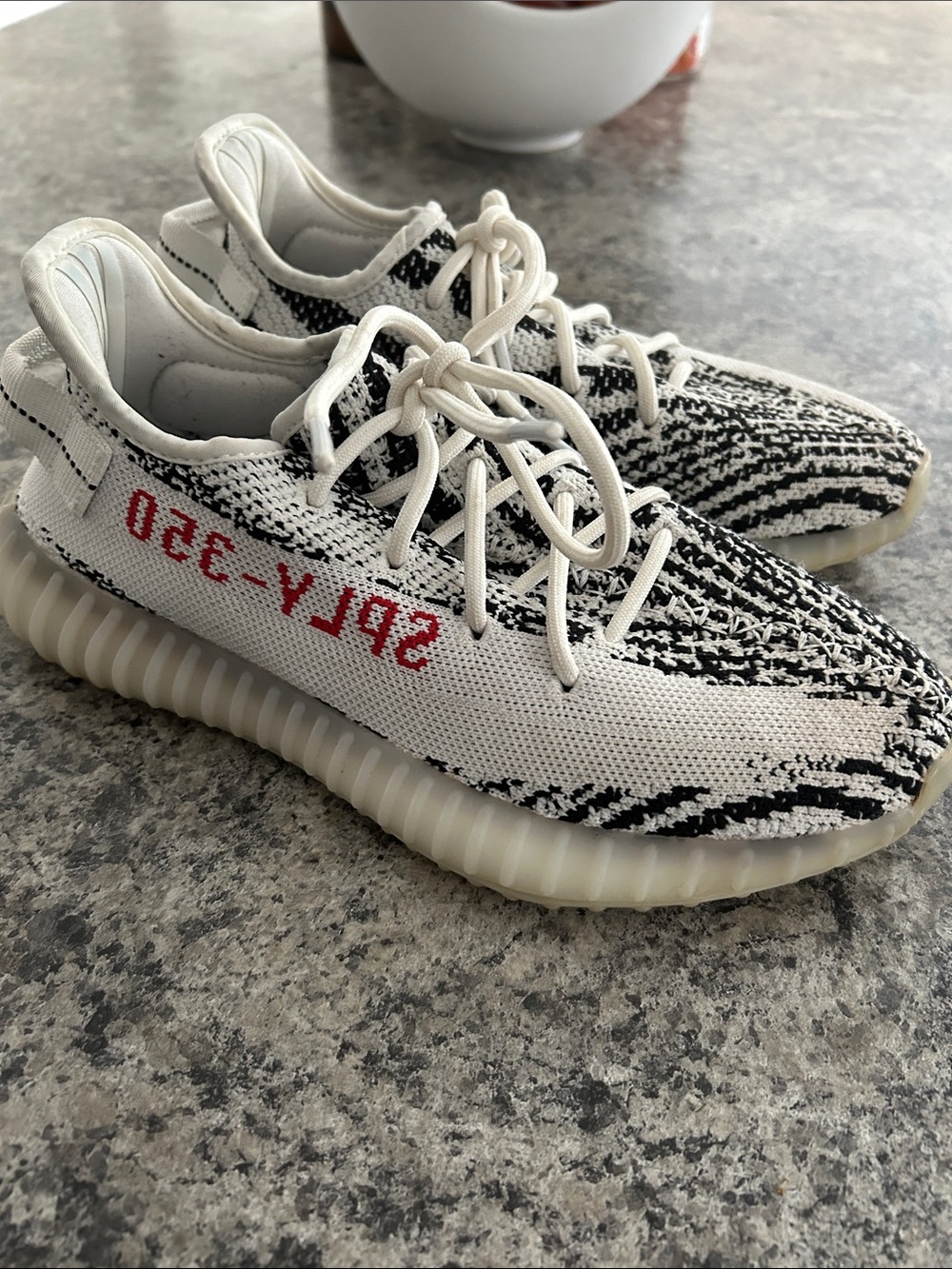 Adidas Yeezy 350 zebra - size 7.5